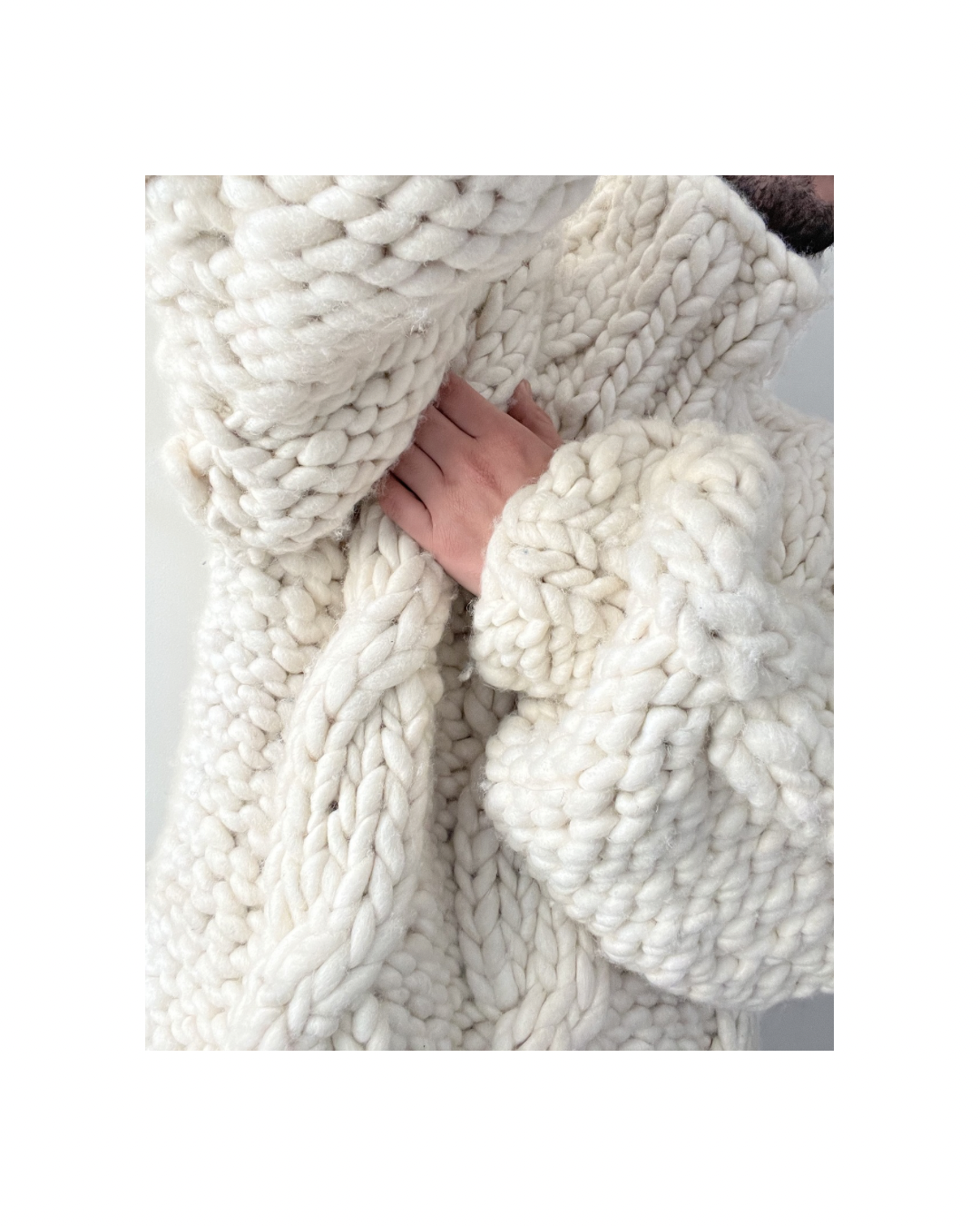 RANCA CHUNKY CABLE KNIT SWEATER